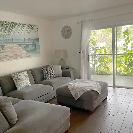 Beautiful Bright & Sparkling 2Bed 1Bath Beach Retreat - Unit 212 Cocoa Beach Exterior photo